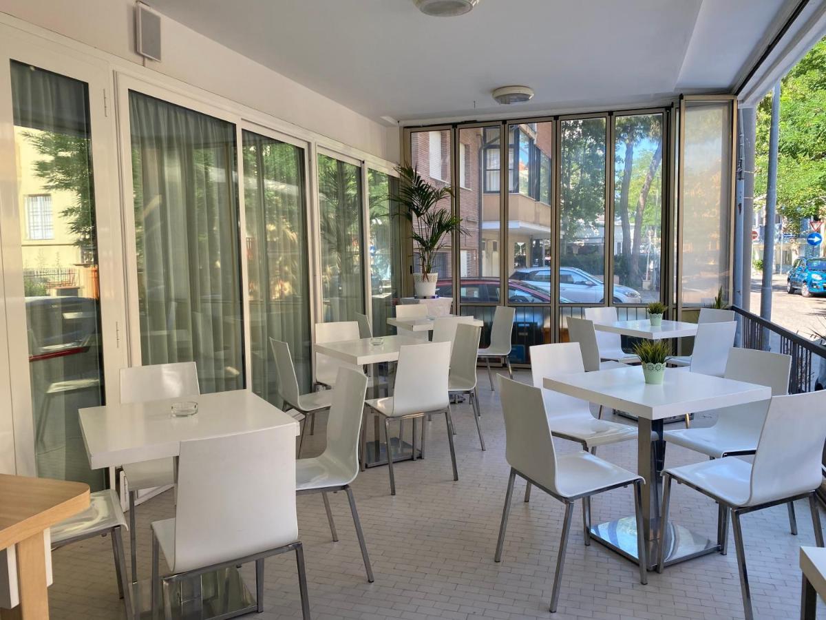 Hotel Riva Rimini Extérieur photo
