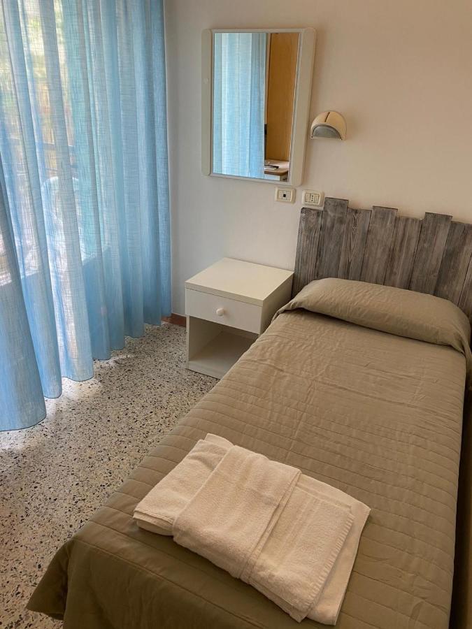Hotel Riva Rimini Extérieur photo