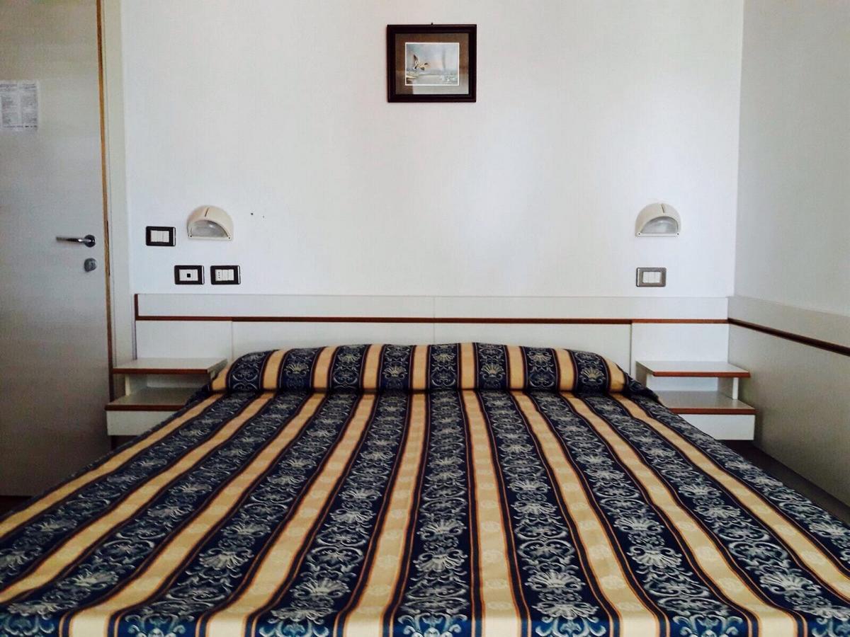 Hotel Riva Rimini Extérieur photo
