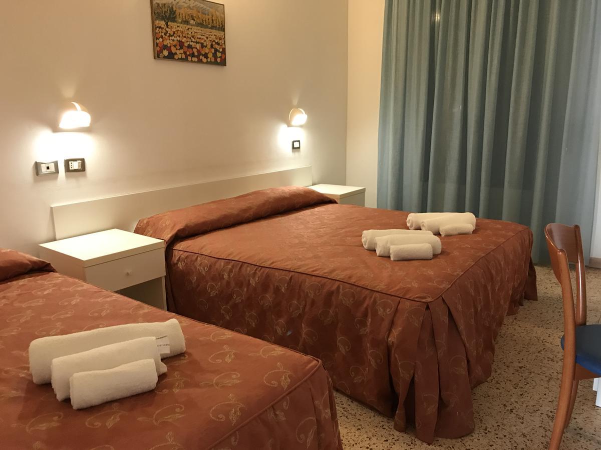 Hotel Riva Rimini Extérieur photo