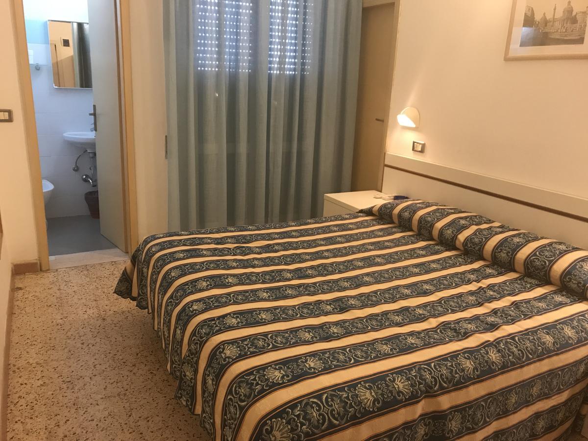 Hotel Riva Rimini Extérieur photo
