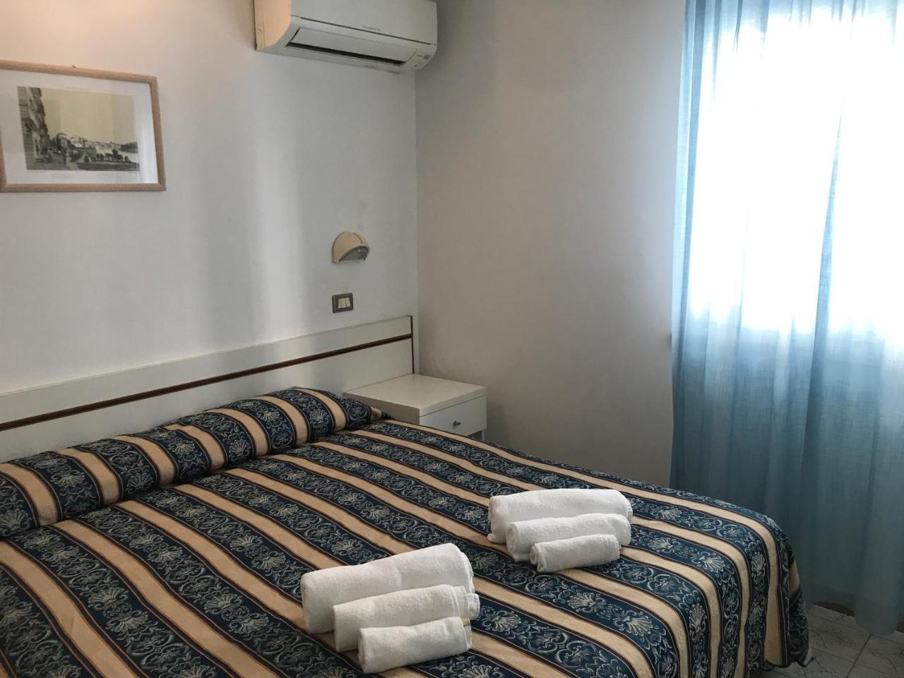 Hotel Riva Rimini Extérieur photo