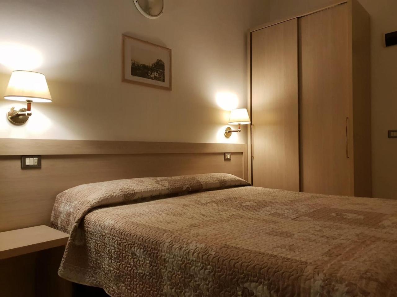 Hotel Riva Rimini Extérieur photo